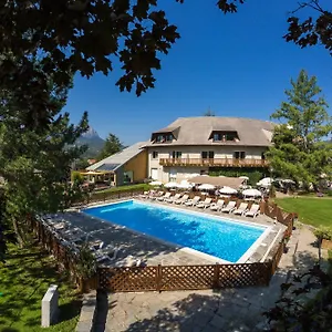 Hotel & Les Bartavelles, Crots